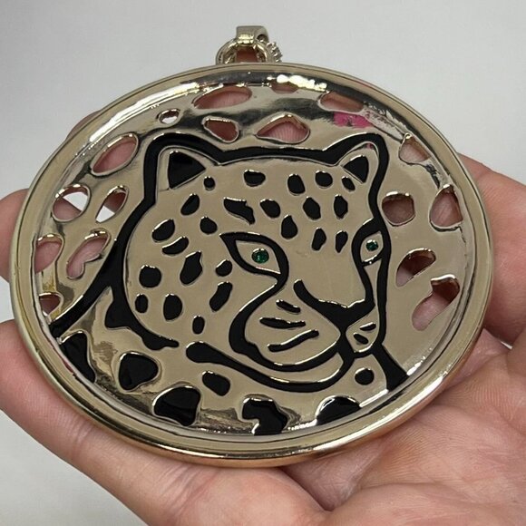 Ballet gold toned necklace with giant leopard pendant. - Picture 4 of 6